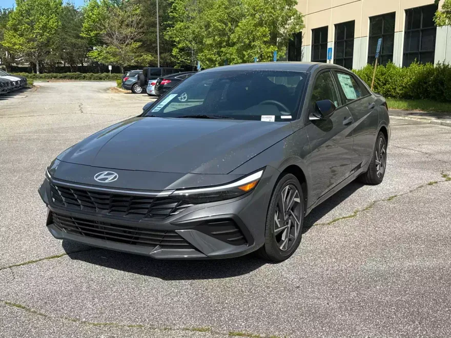2025 Hyundai Elantra Hybrid SEL Sport photo 1