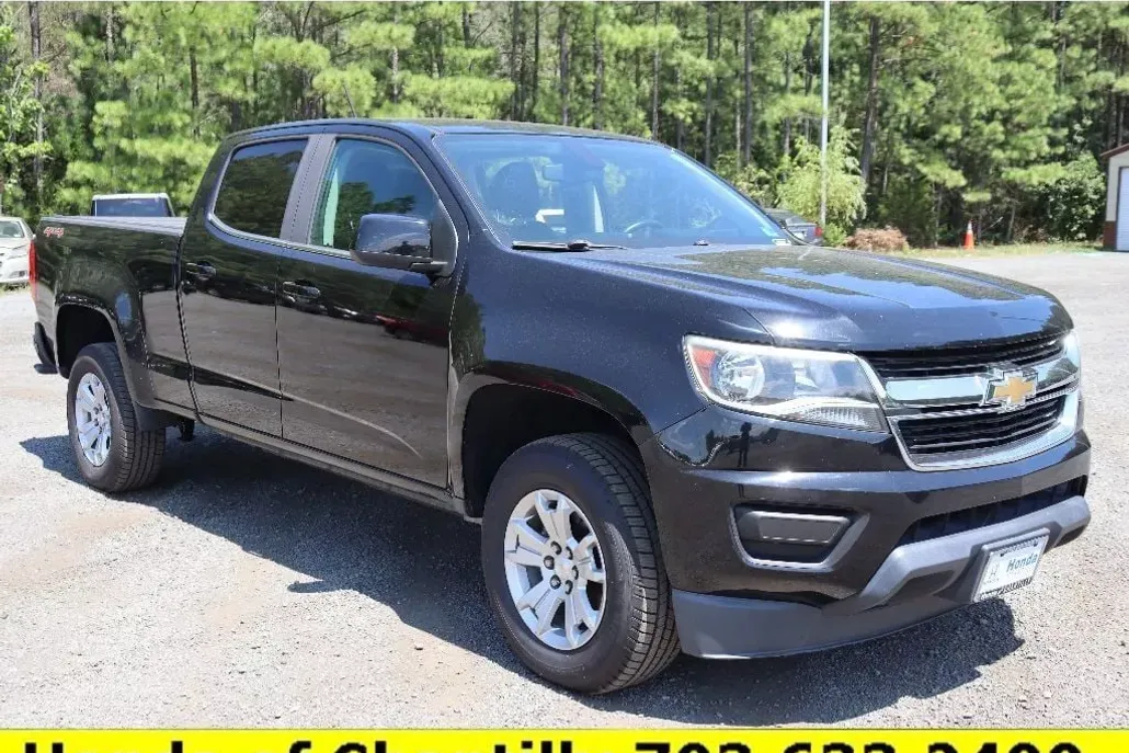 2017 Chevrolet Colorado LT photo 1