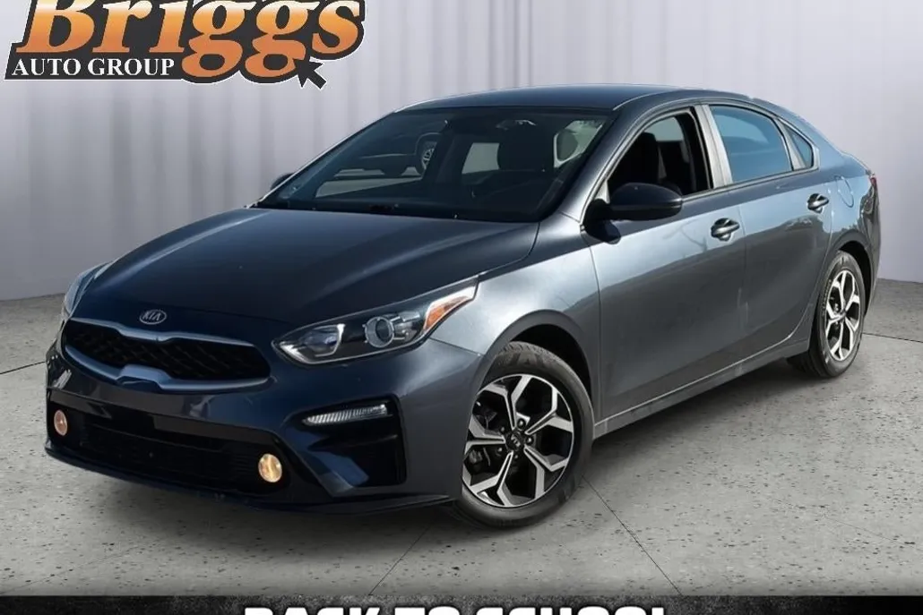 2021 Kia Forte LXS photo 1