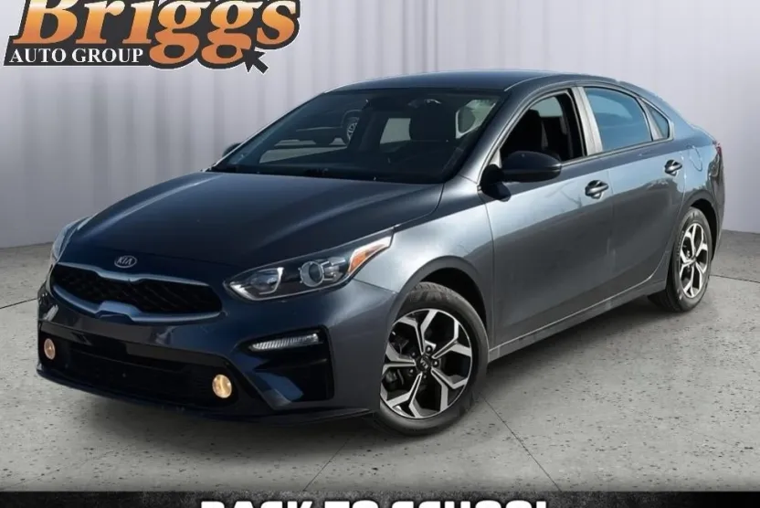 2021 Kia Forte LXS photo 1
