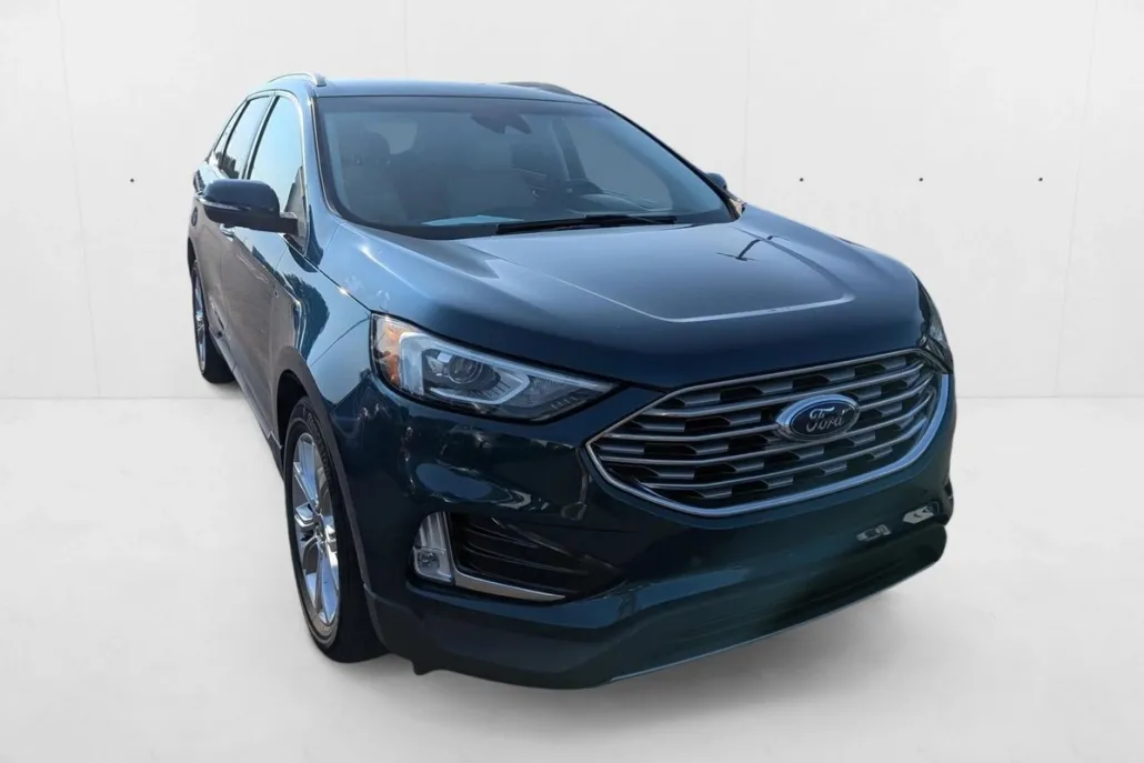2020 Ford Edge Titanium photo 1