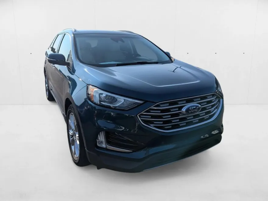 2020 Ford Edge Titanium photo 1