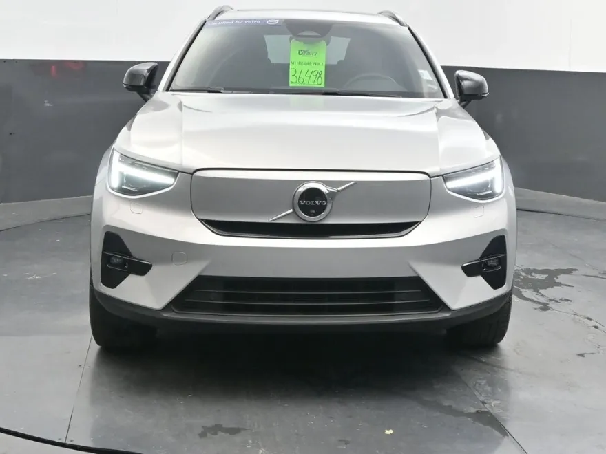 2023 Volvo XC40 Recharge Ultimate photo 1