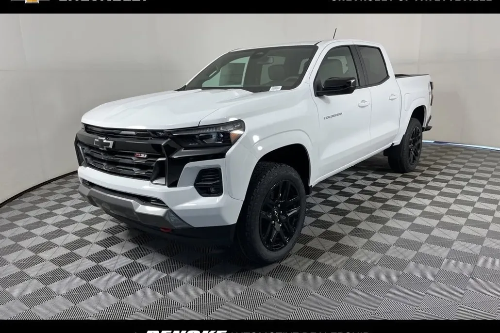 2025 Chevrolet Colorado Z71 photo 1