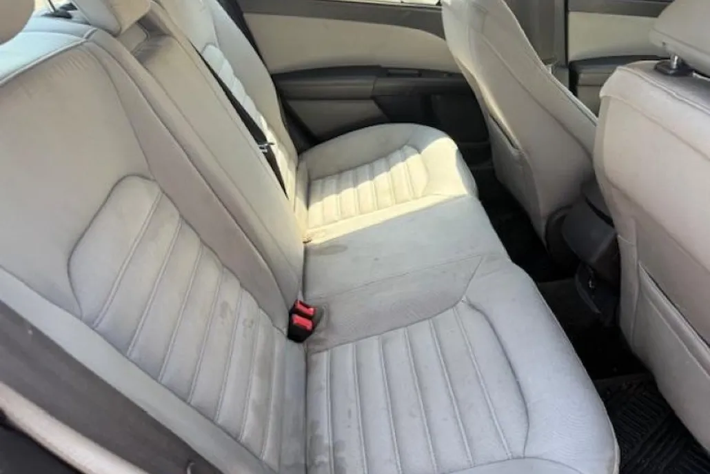 2015 Ford Fusion S photo 1