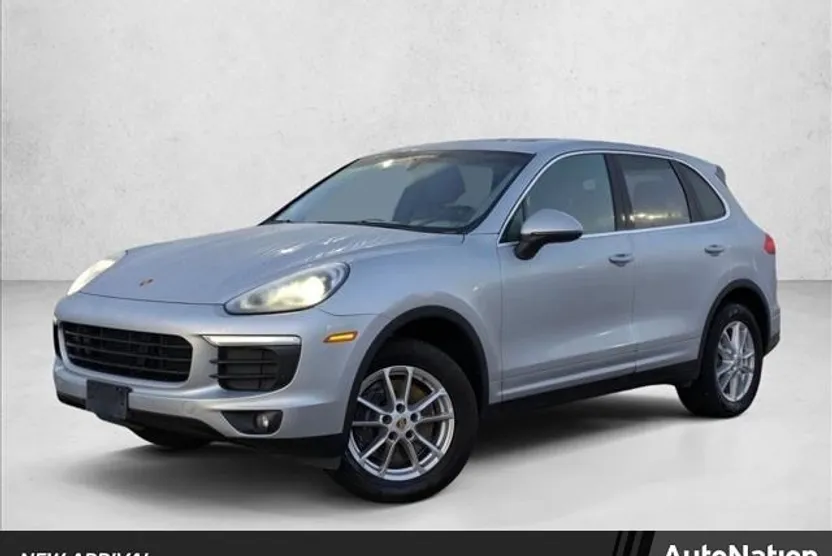 2016 Porsche Cayenne Base photo 1
