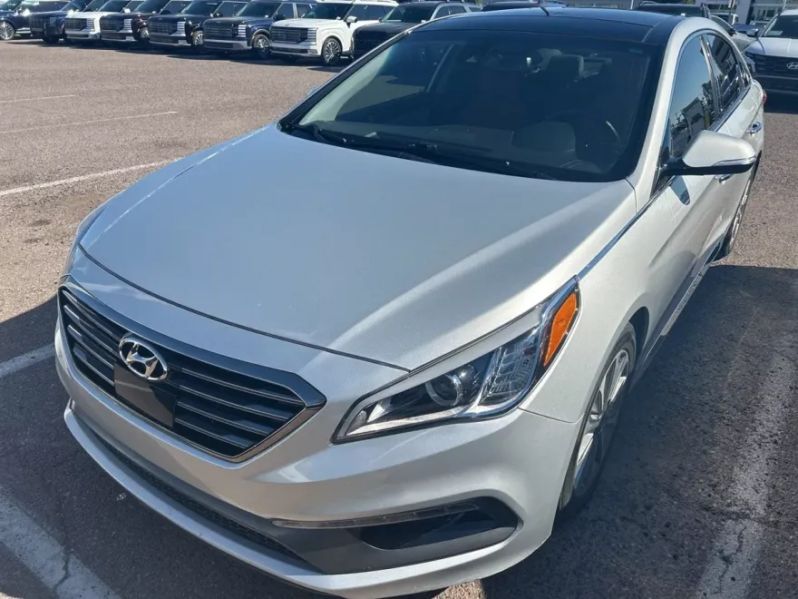 2016 Hyundai Sonata Base photo 1