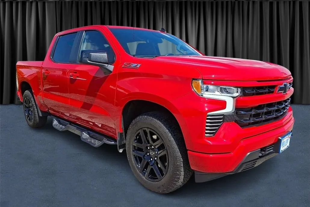 2023 Chevrolet Silverado 1500 RST photo 1