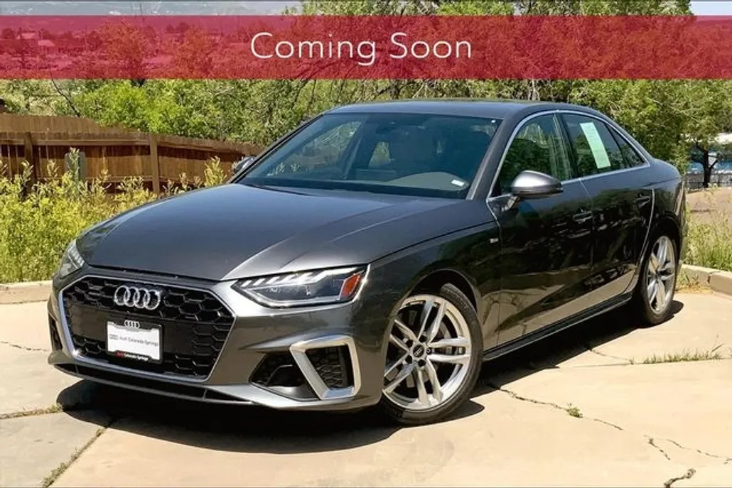 2022 Audi A4 45 S line Premium Plus photo 1
