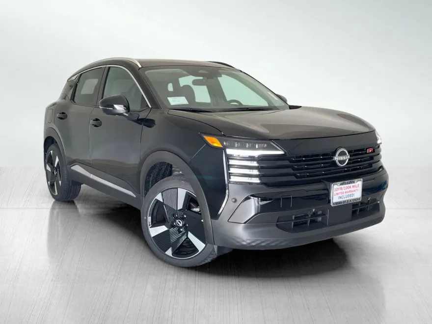 2025 Nissan Kicks SR photo 1