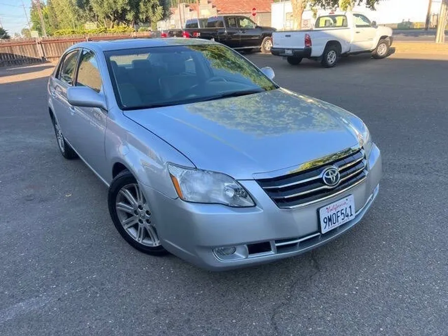 2007 Toyota Avalon Limited photo 1