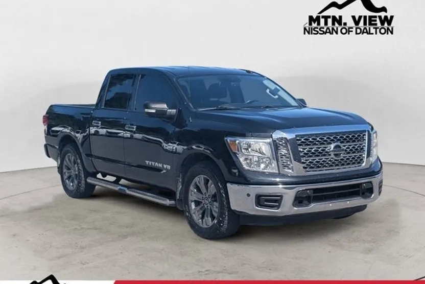 2019 Nissan Titan SV photo 1