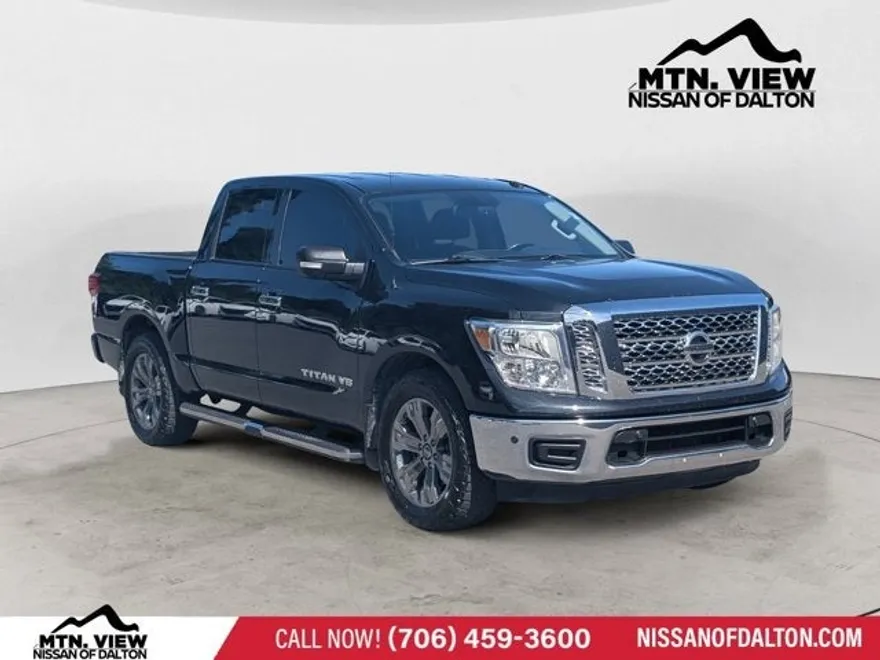 2019 Nissan Titan SV photo 1
