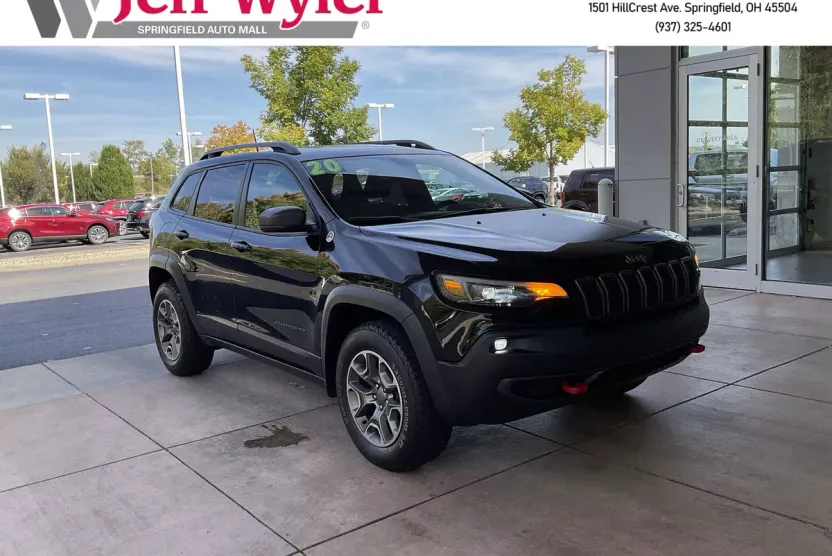 2020 Jeep Cherokee Trailhawk photo 1
