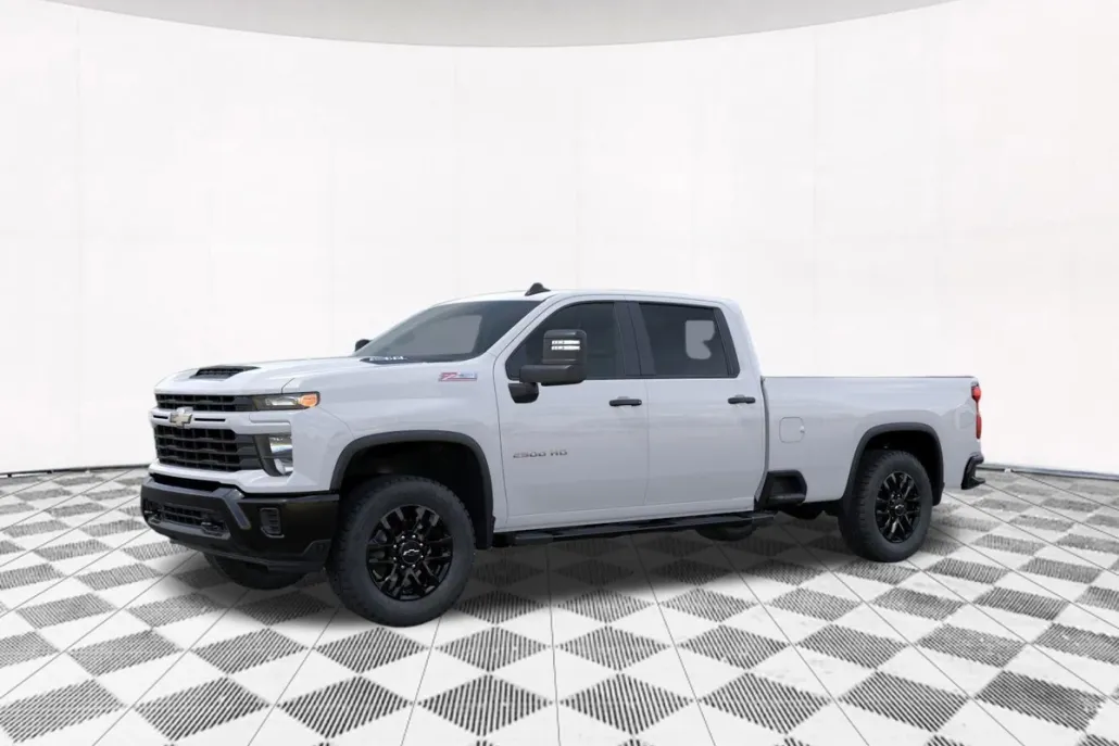 2025 Chevrolet Silverado 2500HD Custom photo 1