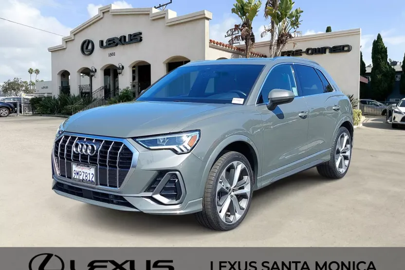 2021 Audi Q3 S line Premium Plus photo 1