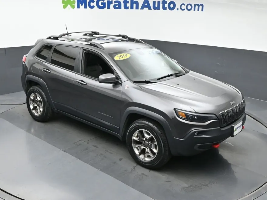 2019 Jeep Cherokee Trailhawk photo 1