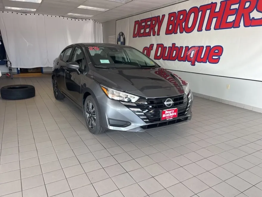 2025 Nissan Versa 1.6 SV photo 1