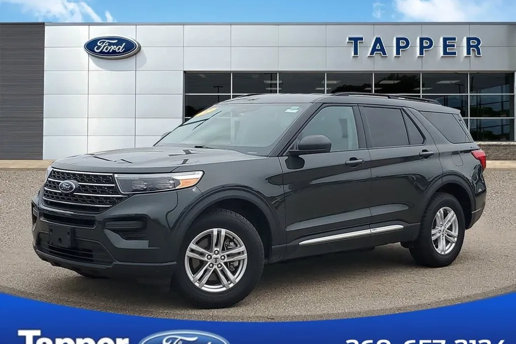 2022 Ford Explorer XLT photo 1