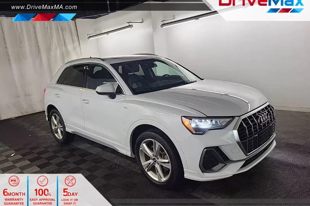 2022 Audi Q3 45 TFSI S line Premium photo 1