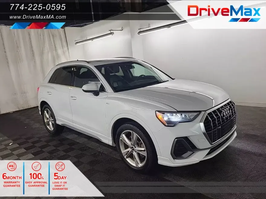 2022 Audi Q3 45 TFSI S line Premium photo 1