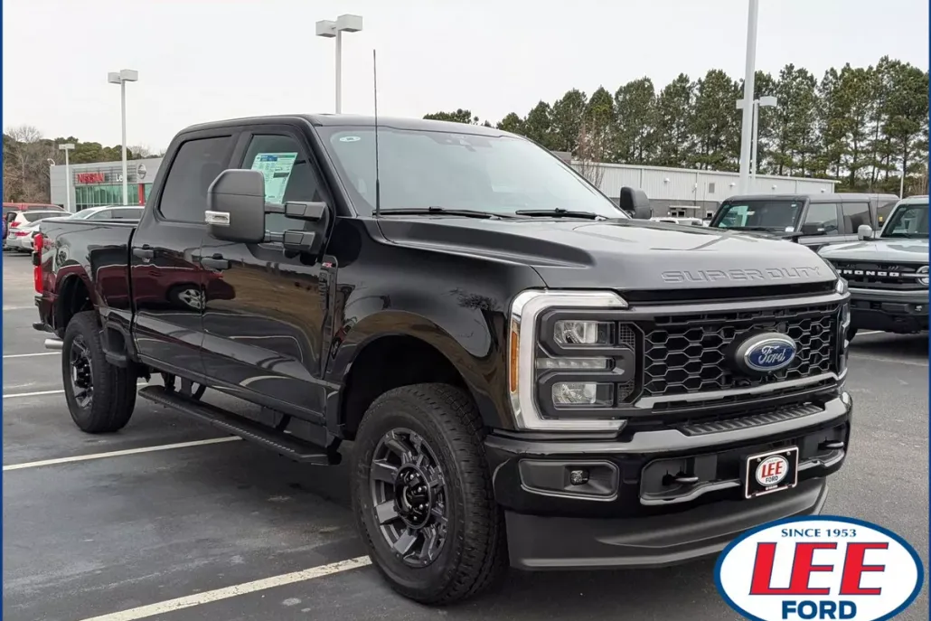 2025 Ford F-250 photo 1