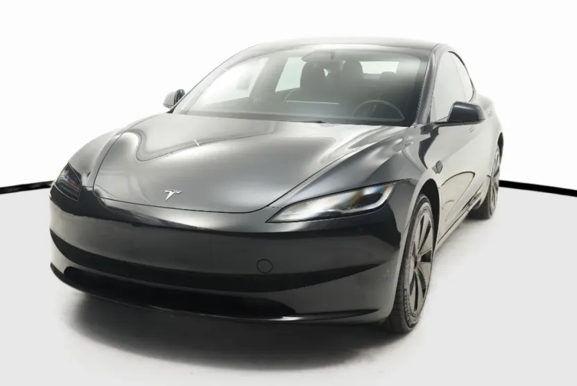 2025 Tesla Model 3 Long Range photo 1