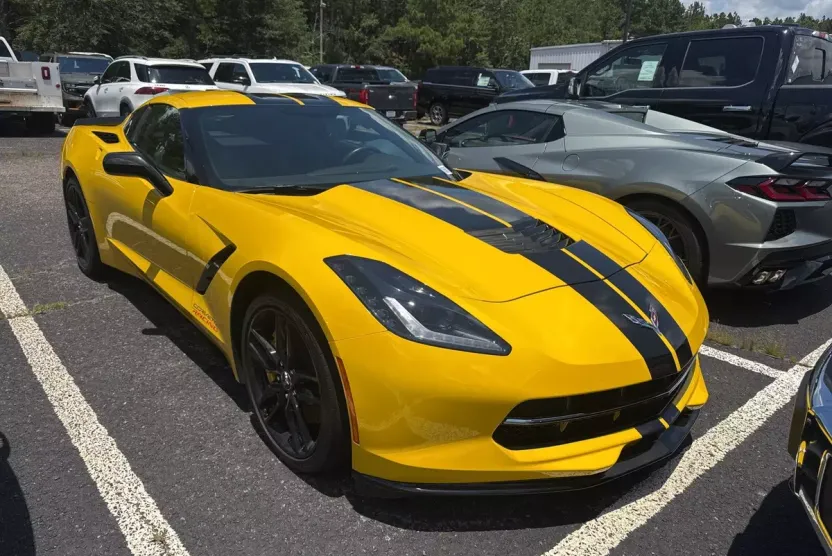 2015 Chevrolet Corvette Stingray Z51 1LT photo 1