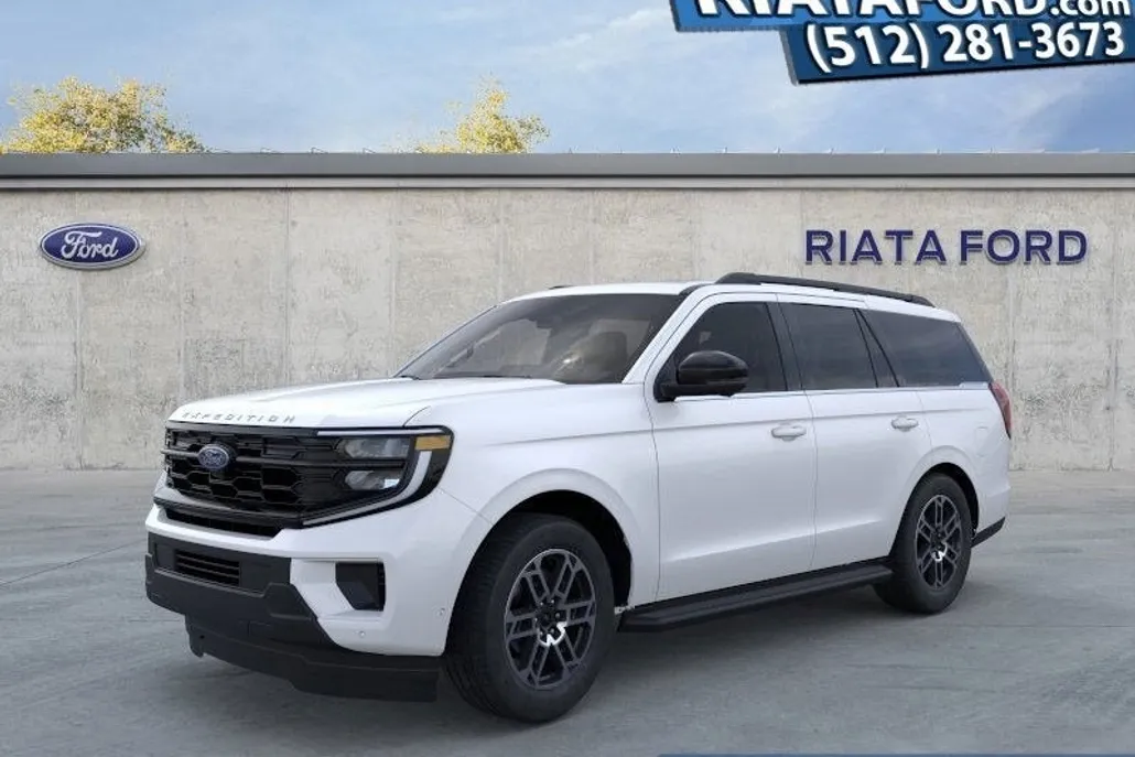 2025 Ford Expedition photo 1