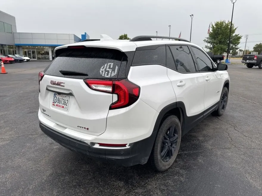 2022 Gmc Terrain AT4 photo 1