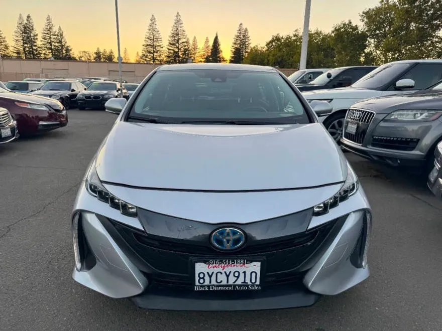 2018 Toyota Prius Prime Advanced photo 1