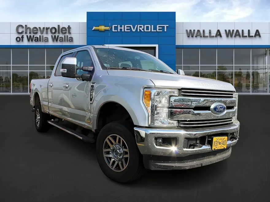 2017 Ford F-250 Lariat photo 1