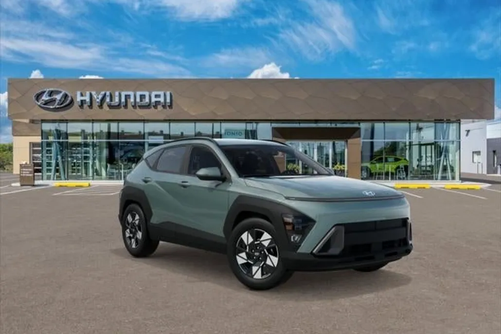 2025 Hyundai Kona SEL photo 1