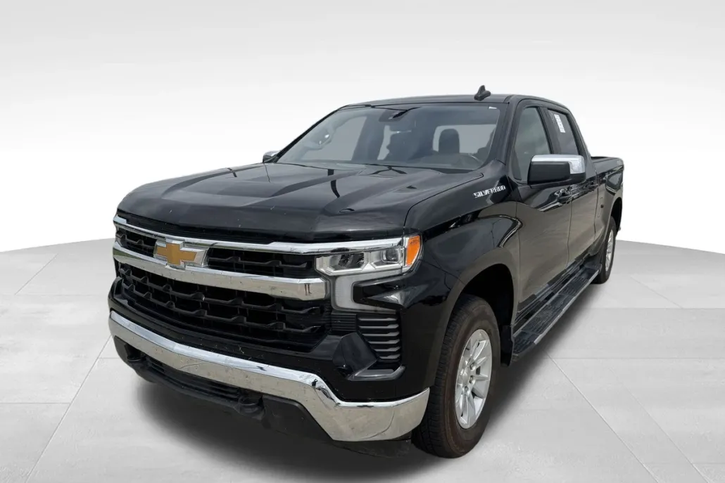 2024 Chevrolet Silverado 1500 LT photo 1