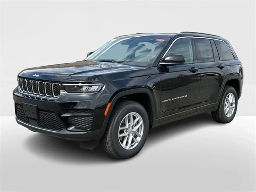 2025 Jeep Grand Cherokee Laredo photo 1