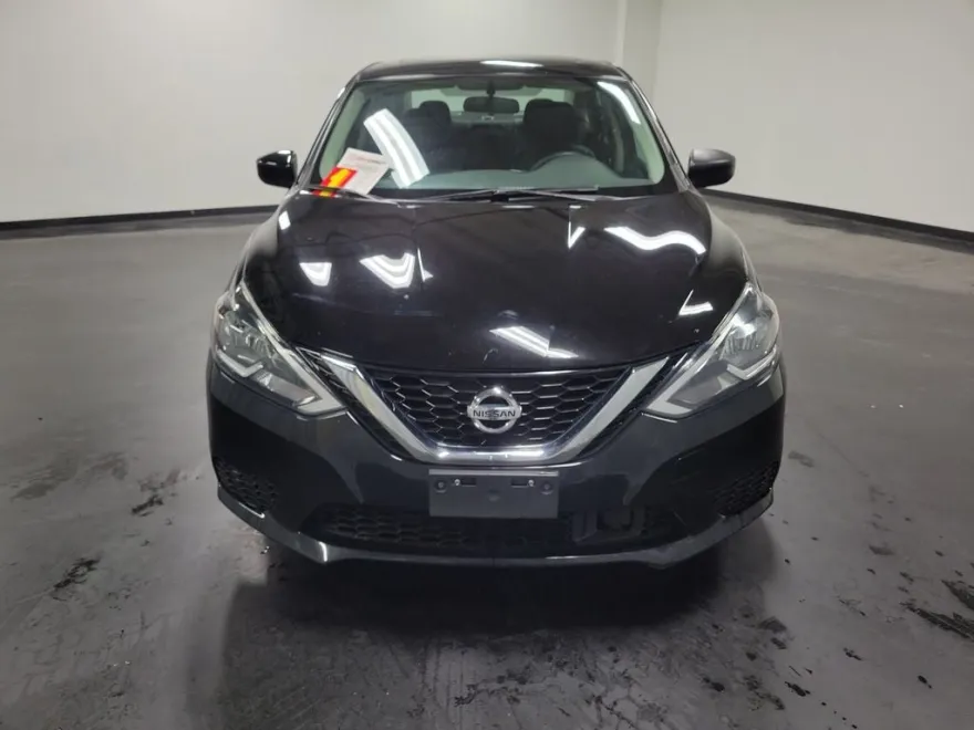 2019 Nissan Sentra SV photo 1