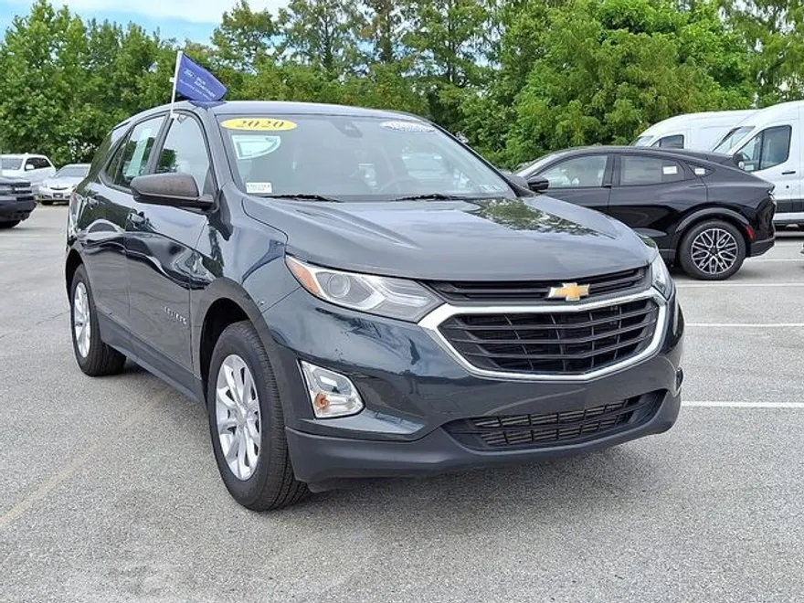 2020 Chevrolet Equinox LS photo 1