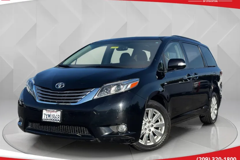 2017 Toyota Sienna Limited Premium photo 1