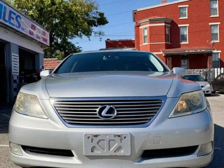 2007 Lexus LS 460 photo 1
