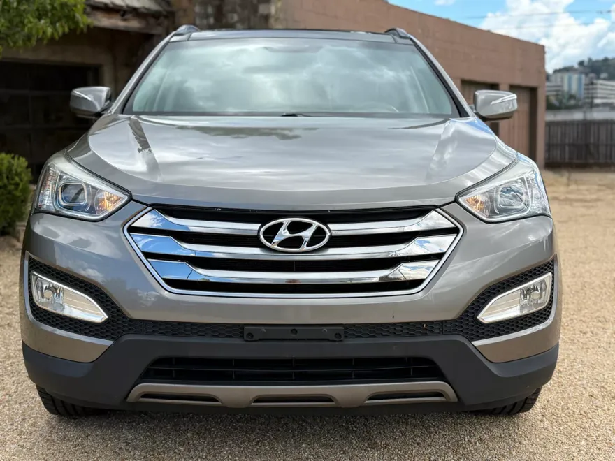 2015 Hyundai Santa Fe Sport GLS photo 1