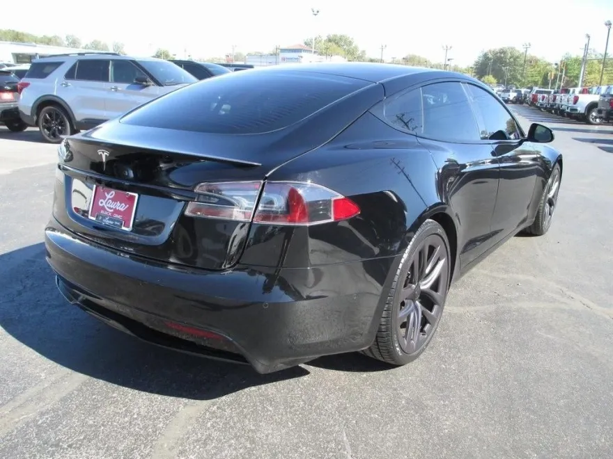 2021 Tesla Model S Plaid photo 1