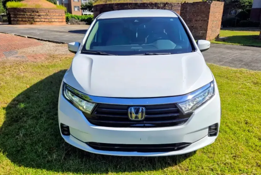 2022 Honda Odyssey EX photo 1