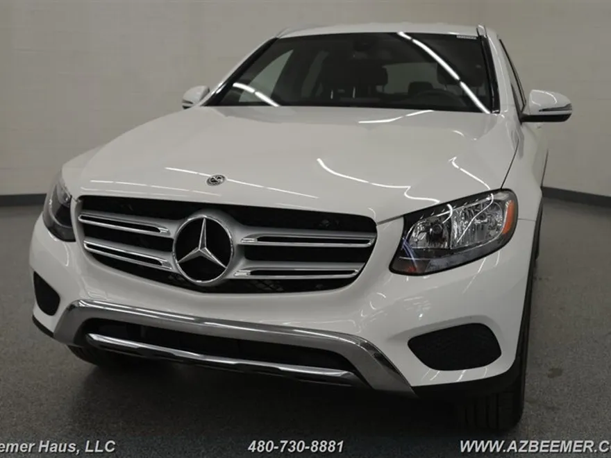 2019 Mercedes Benz GLC 300 photo 1