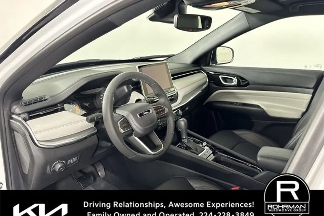 2024 Jeep Compass Limited photo 1