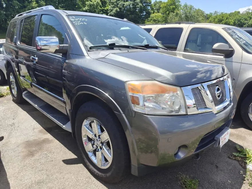 2011 Nissan Armada Platinum photo 1