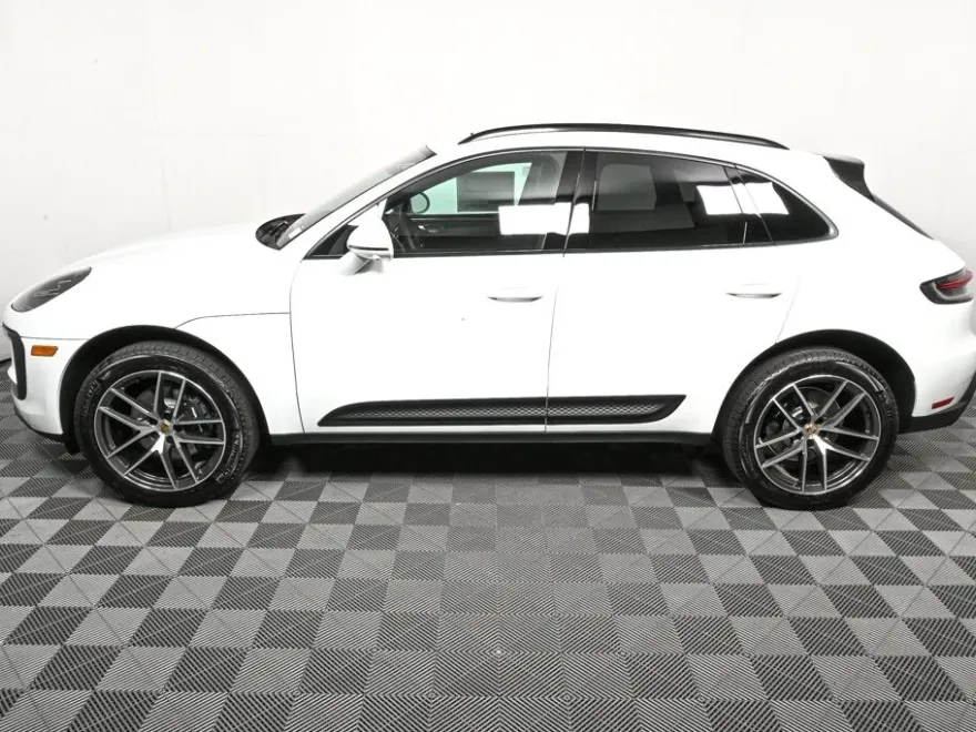 2026 Porsche Macan S photo 1