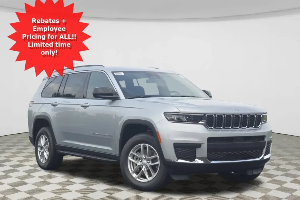 2025 Jeep Grand Cherokee Laredo photo 1