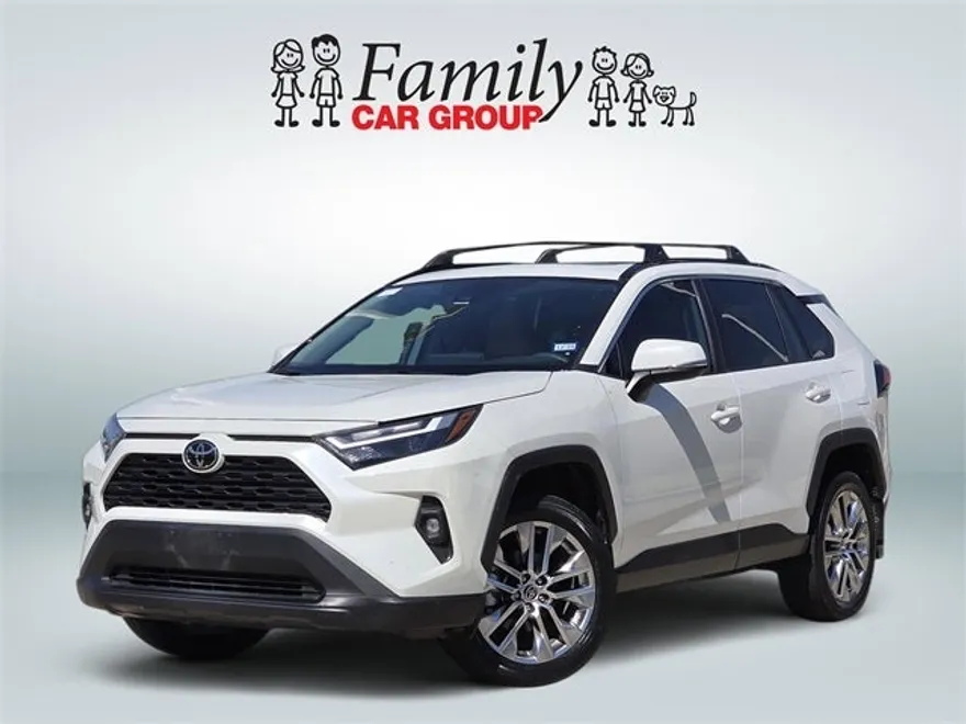 2022 Toyota RAV4 XLE Premium photo 1