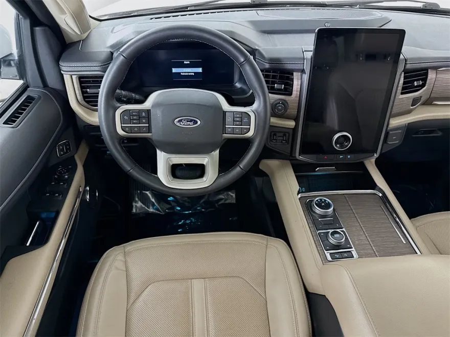 2023 Ford Expedition MAX Limited photo 1