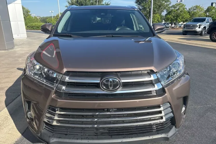 2018 Toyota Highlander Limited photo 1
